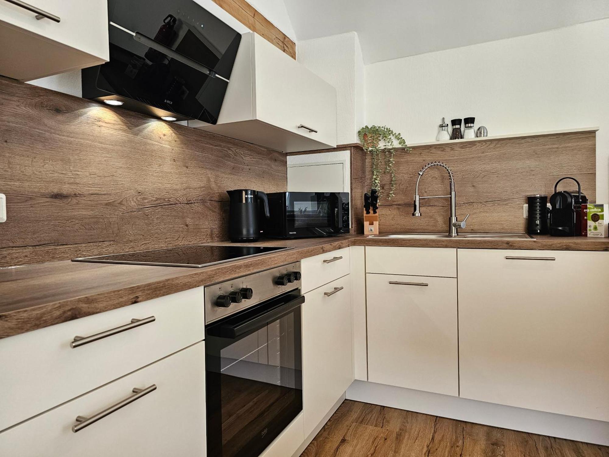 Kolibri - Design Maisonette - Nintendo Switch, Streaming, Bikestore, E-Wallbox Marburg Extérieur photo
